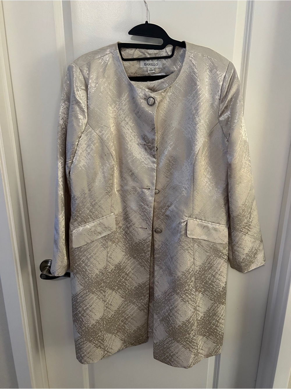Danillo cream metallic matching set. Dress and jacket